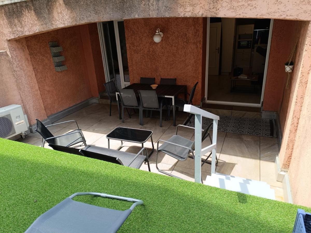 Appartement A 50 Metres De La Plage Fréjus Extérieur photo