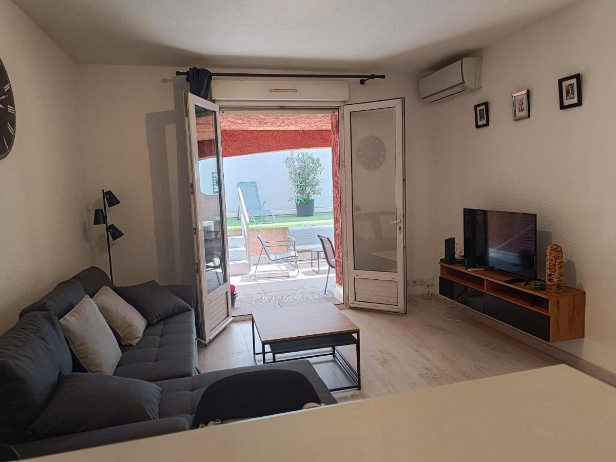 Appartement A 50 Metres De La Plage Fréjus Extérieur photo
