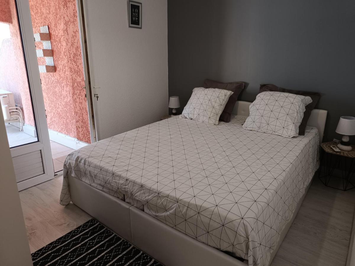 Appartement A 50 Metres De La Plage Fréjus Extérieur photo
